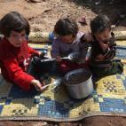 De los que un millón de menores viven en las zonas de Siria que están en estado de sitio o en las que el acceso de la ayuda humanitaria es difícil debido a la violencia continuada, según UNICEF.