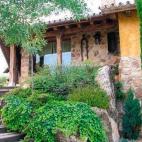 5c8a44f7250000e203c8d138