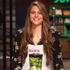 21 a&ntilde;os. Madrid. Estudiante de Nutrici&oacute;n en la Universidad Complutense de Madrid. Fue la primera aspirante en conseguir el delantal blanco en la primera fase del programa.