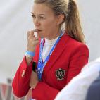 5c8a3bd2260000f903fe1575