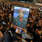 Seguidores de Hugo Chávez asisten a la ceremonia en su honor celebrada en la Plaza de la Revolución de Managua (Nicaragua).
