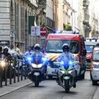 5ce82795210000af0ed0f30c