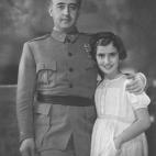 Tuvo una hija, Mar&iacute;a Del Carmen, duquesa de Franco.