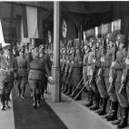 Durante los primeros a&ntilde;os, el r&eacute;gimen franquista mantuvo la amistad con Alemania e Italia.