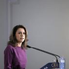 5c8ae0d0240000f404a3d825