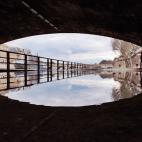 5c8ae17e240000f404a3d94c