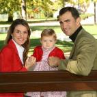 Posando por su primer cumpleaños con los príncipes, en octubre de 2006