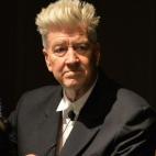 Después de Twin Peaks: El director, guionista y productor de la serie es probablemente al que más tengas localizado en este momento. Ha estado tres veces nominado al Oscar y otras tres a los Globos de Oro, dirigió cintas como El hombre elefan...