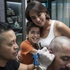 5c8b0b90240000f404a3f7ef