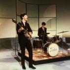 1963: Paul McCartney and Ringo Starr of The Beatles performing during an early television performance on 'Thank Your Lucky Stars' on February 17th 1963. (Photo by Hulton Archive/Getty Images)