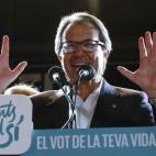 "Si hubiéramos hecho un referéndum como el escocés, hubiéramos contado sólo votos". La candidatura de Junts pel Sí, que integra a CDC y a ERC, ha ganado las elecciones al obtener, con el 96% escrutado, 62 escaños, frente a los 71 que, po...