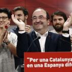 "Los resultados son un éxito en un contexto de máxima polarización, tras una traumática escisión y ante la competencia con fuerzas emergentes". ▼ Los resultados del PSC son positivos pese a que, con 16 diputados, se dejan cuatro escaños...