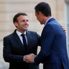 5cec35bb2400005300854a93