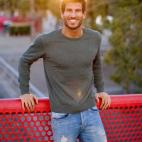 Nuevo talento de la Academia y de la televisi&oacute;n. Graduado en Ciencias de la Actividad F&iacute;sica y el Deporte con un M&aacute;ster Universitario en Formaci&oacute;n del Profesorado, OT 2020 supone su debut en pantalla.