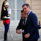 5cec357d2500003000dbc2d1