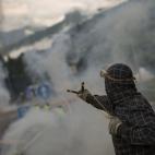 La Asociación Pro Guardia Civil (APROGC) comparó las imágenes de las protestas mineras en Asturias y León con ETA. "No se diferencian en nada de los terroristas, geográficamente cercanos a ellos, que atacaban cuarteles y vehículos del Cuer...