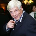 5c8ae1e1240000f404a3d9f2