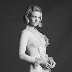 Betty Francis (January Jones)