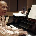 Bebo Valdés toca el piano en Nueva York, año 2006.