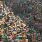 5e171f8e250000bee1d32418