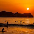 Es una de las playas m&aacute;s tur&iacute;sticas de Asturias, por su extensi&oacute;n &mdash;casi 3 kil&oacute;metros&mdash; y por sus condiciones para el ba&ntilde;o &mdash;de oleaje moderado y perfectamente equipada&ndash;. Es acc...