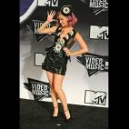 5c8a7057260000f903fe59be