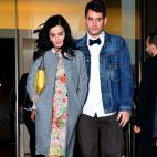 5c8a9fc3250000bd05816713