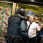 El diario ABC comparó la convocatoria de Rodea el Congreso con ETA porque, según decía, "se inspira en una ponencia de Otegi". Esto argumentaba ABC: "La plataforma «En pie» toma el nombre de la vigente «hoja de ruta» de Batasuna, denomina...