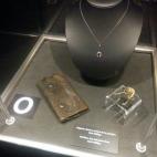 5c8ab348240000f404a384db