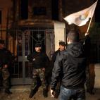 5c8ae2ea240000f404a3db52