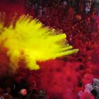 5c8a4df9240000f404a2e933