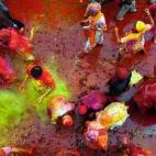 5c8a4dfa260000e104fe2dbf