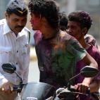 5c8a4e00250000520680f960