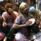 5c8a4e01250000bd0580f962