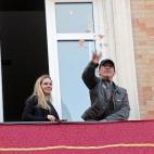 5c8ab916360000e01c6bf240