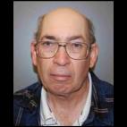 En esta foto sin fecha provista por el Departamento de Justicia del Estado de California se ve al exsacerdote y delincuente sexual convicto, Robert Van Handel, quien fue abusado sexualmente cuando era estudiante en la escuela del seminario de Sa...