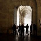 5c8b3bda2400000a05a467be