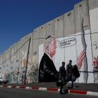 5c8a5b36250000bd05810bf6