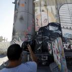 5c8a5b382500000d04c8f1f8