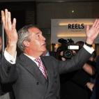 5c8b23972300000401243641