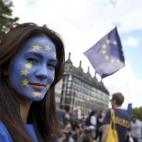 5c8a5f12260000f903fe4475