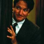 QUIÉN: Robin Williams como John Keating ¿DÓNDE LO HAS VISTO? Profesor de literatura inglesa John Keating en El club de los poetas muertos FRASE MEMORABLE: "Sorberle el jugo a la vida no significa que haya que atragantarse con el hueso"