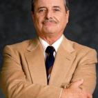 QUIÉN: William Daniels como George Feeny ¿DÓNDE LO HEMOS VISTO? En la serie de los 90 Yo y el mundo FRASE MEMORABLE: "Si dejas que la percepción de las personas dicten tu comportamiento, nunca crecerás como persona".