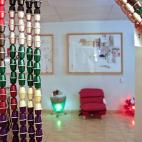 Crea una colorida cortina con las cápsulas cafeteras