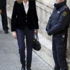 5c8ae3b3230000dd0423e11c