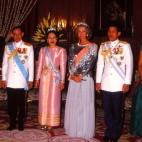 Cristina acompañó a sus padres en una visita oficial a Thailandia en 1987.