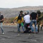 5c8aa40c360000c81a6bc62c