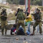 5c8aa40d2400000a05a36366