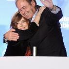 Celebrando la victoria del PP en 2011 con Pío García-Escudero.