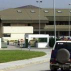 PRESOS: Josep Lluís Númez, expresidente del Barça, y su hijo Ubicada en La Roca del Vallès, esta cárcel depende de la Generalitat de Catalunya. Aunque hay celdas individuales, Josep Lluís Núñez y su hijo comparten una celda doble en un ...